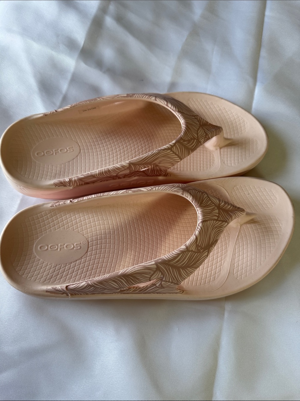 OOFOS OOriginal Limited Edition Recovery Sandals Blush Athena Women’s Sz 9 / M 7